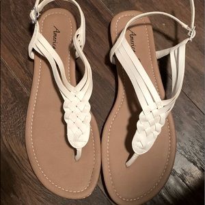 🍀SIze 8 American Eagle Sandals BOGO 1/2 off